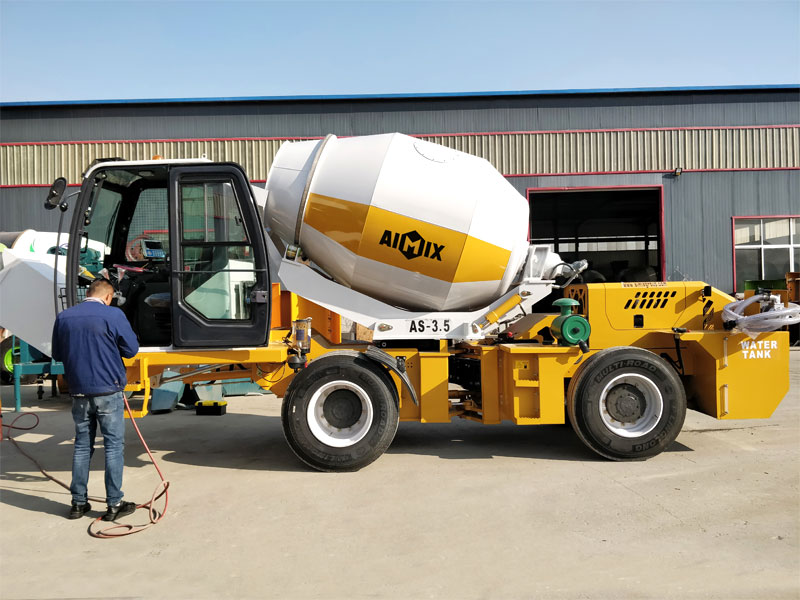 self loading concrete mixer