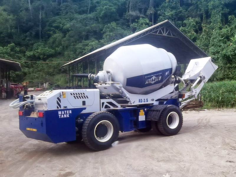 self loading mixer on-site