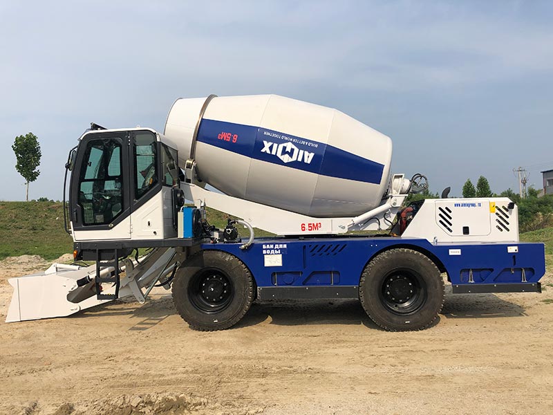 Self Loading Concrete Mixer Truck